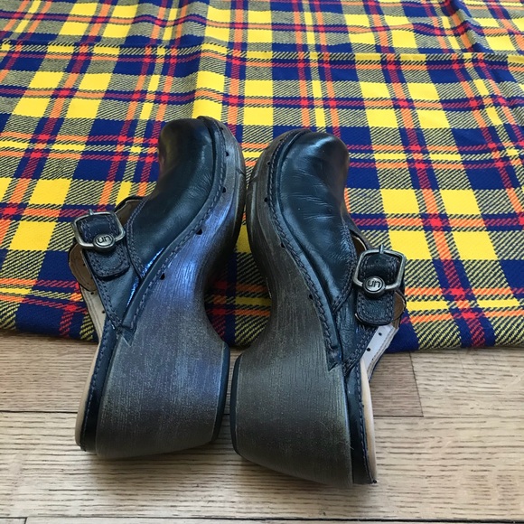 Clark’s Black Patent Leather Mary Jane Style Clogs - Picture 7 of 8